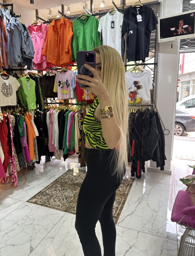 Gögüs Dekolteli Crop