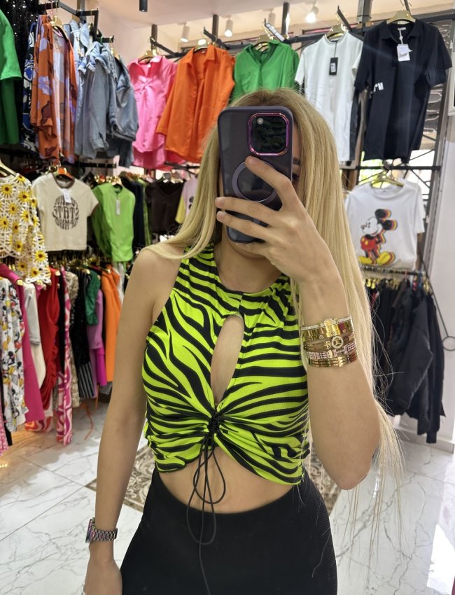 Gögüs Dekolteli Crop