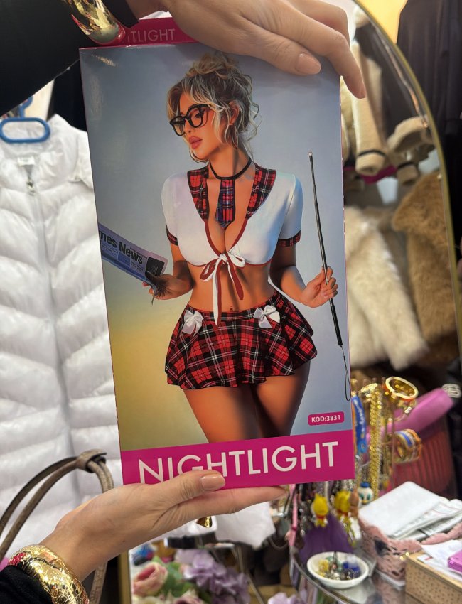 Kırmızı Fantazi Giyim