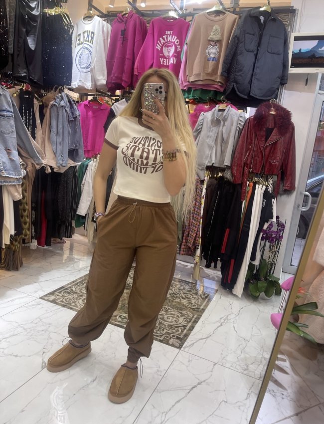 Krem Rengi Yazılı Crop Top