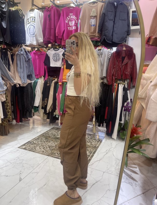 Krem Rengi Yazılı Crop Top