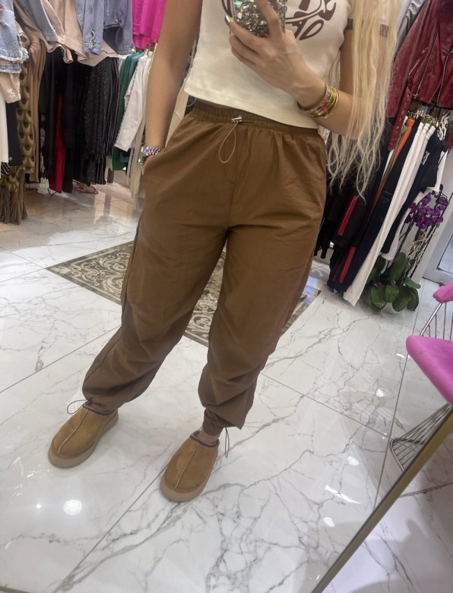 Krem Rengi Yazılı Crop Top