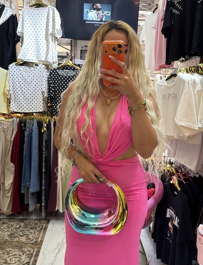 Pembe uzun elbise