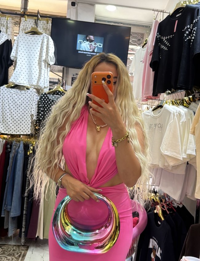 Pembe uzun elbise