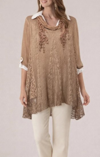 Gomlekli ve kazakli ikili takim